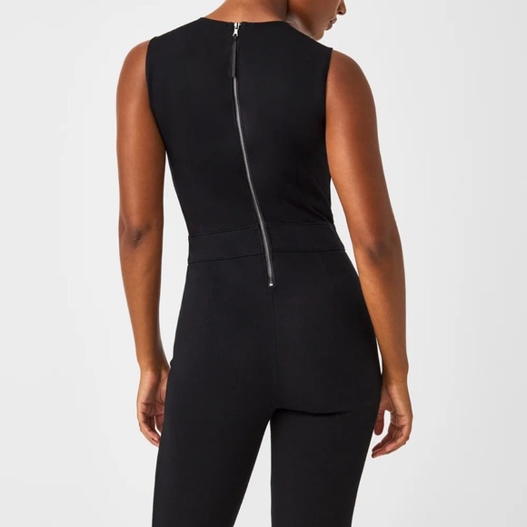 NWT SPANX Perfect Sleeveless Jumpsuit in Black Size L - Picture 2 of 9